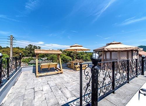 Dongbackdongsan Pension Jeju Exterior photo